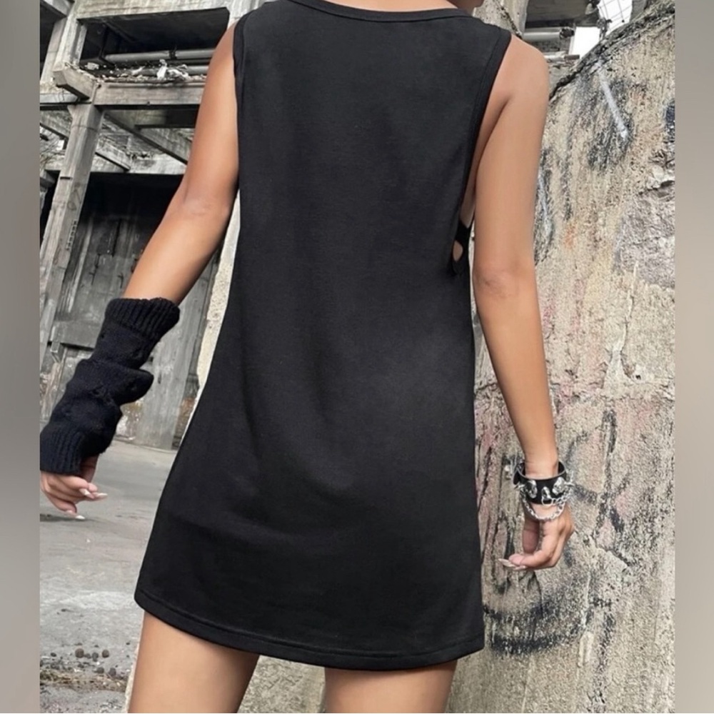 Oversized Graphic Tank Top, NWOT - Picture 5 of 6
